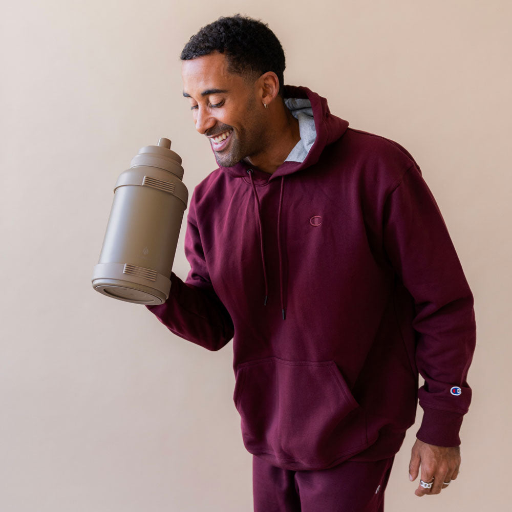 78-oz-titan-bottle-pastel-collection-l2 32_Manna_Website_Lifestyles_Titan_Darker_2.jpg
