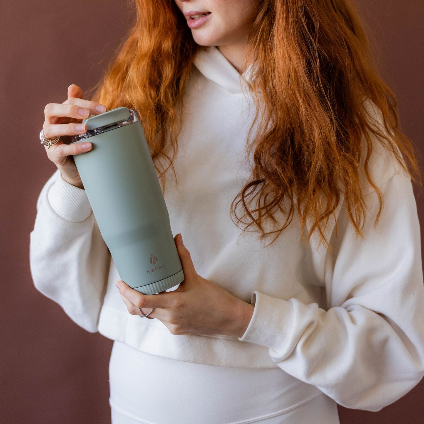 30-oz-groove-tumbler-p6 4Manna_Website_Lifestyles-17.jpg