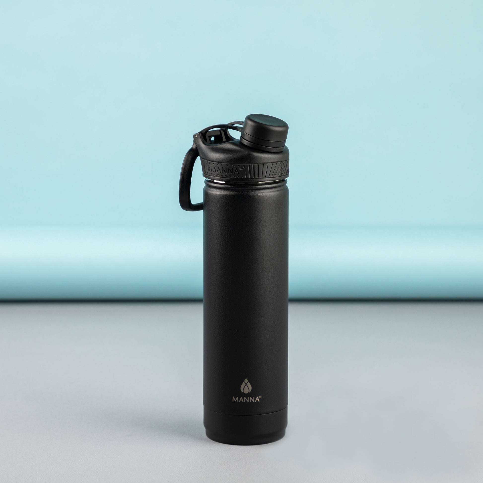 26-oz-saratoga-bottle-b6 MAN_Website_Saratoga_05.jpg